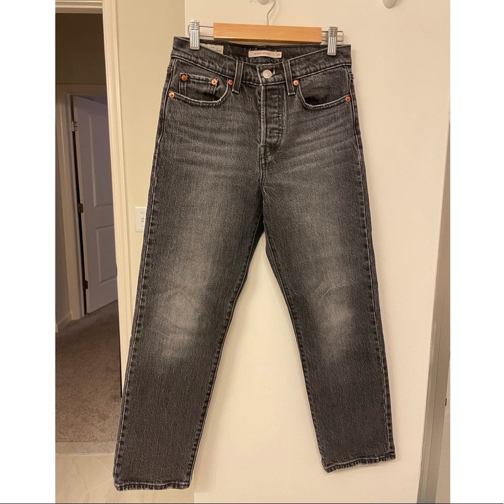 Levi’s Wedgie Straight Jean in Black Faded Wash